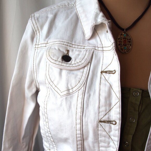 Forever 21 Distressed White Cropped Denim Jacket, Long sleeved, Size L - Picture 2 of 16